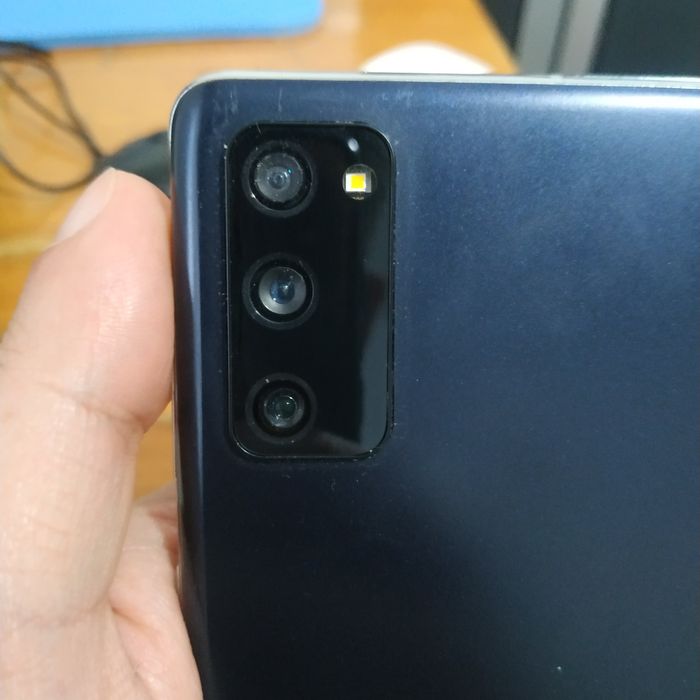 Samsung galaxy s20fe обмен