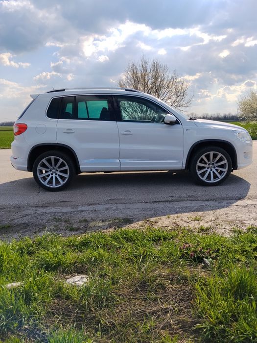 VW Tiguan  R line