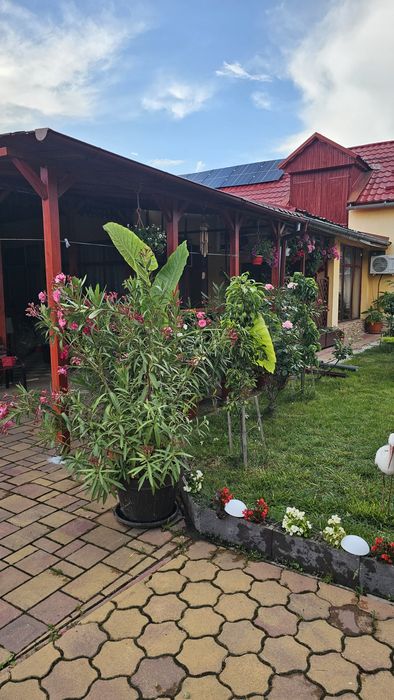 Casă de vănzare sau schinb cu apartament 2 camere