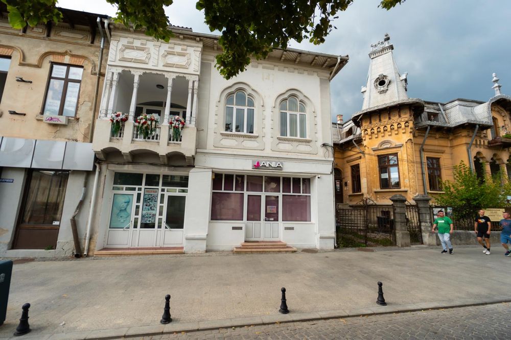 Proprietar vand vila in stil neoromanesc Campulung Muscel Arges