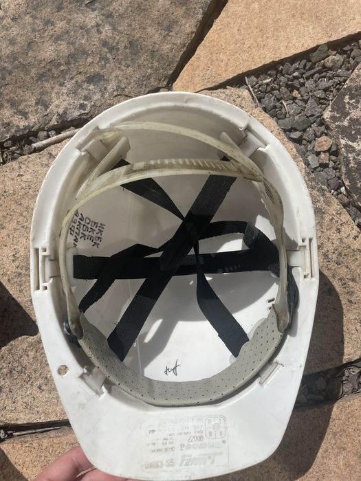 Продам каску для стройки