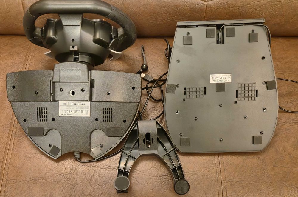 Volan cu pedale Thrustmaster T80 Ferrari 488 GTB Edition