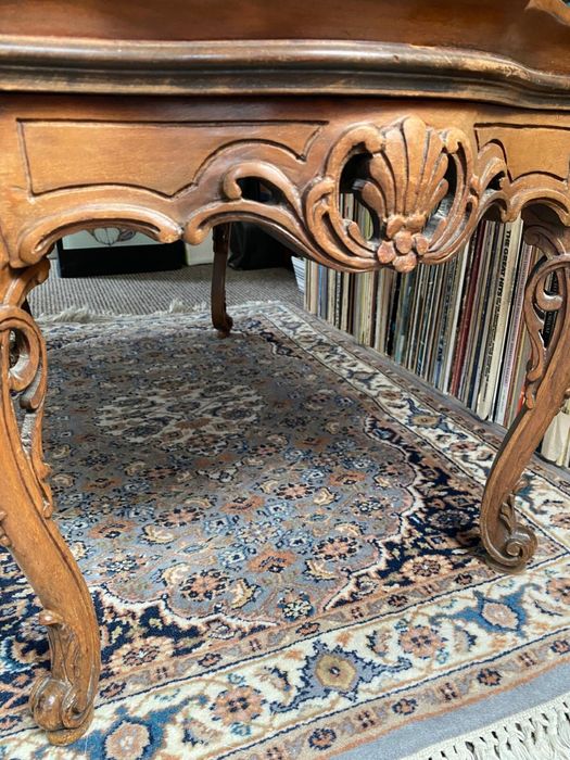 Masa cafea stil Louis XV sculptata manual