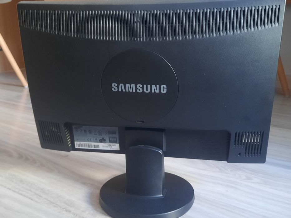 продам монитор  самсунг