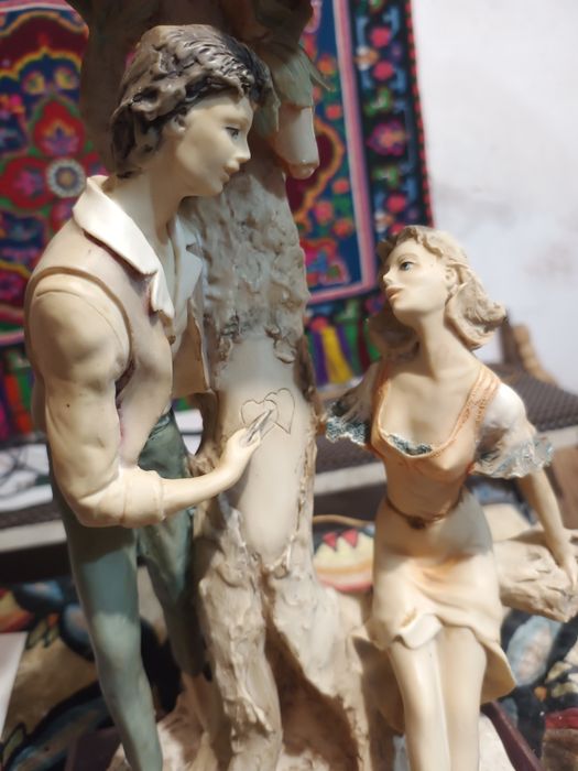 Страхотна Порцеланова Винтидж Настолна Лампа