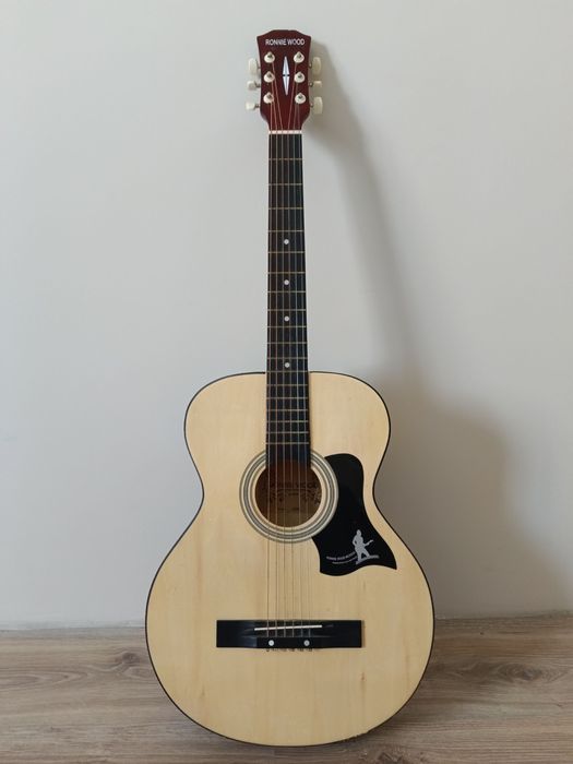 Продам гитару Ronnie Wood