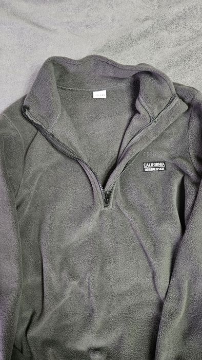 Продам теплый костюм на девочку