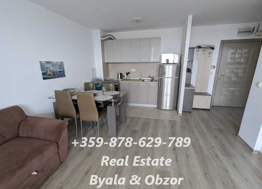 Двустаен апартамент с красива морска панорама в гр.Бяла