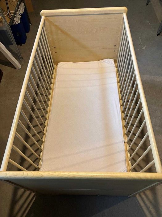 Patut copil 140x70 cm + saltea + protectii
