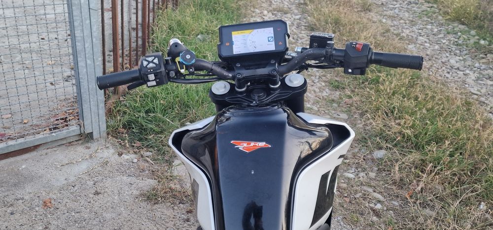Vand KTM Duke 125CC 16 ani A1