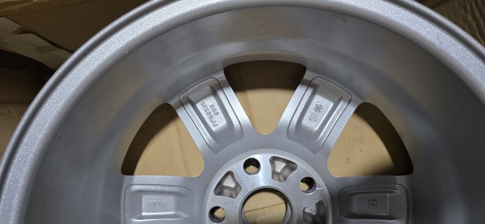 Диски оригинальные Тойота R16