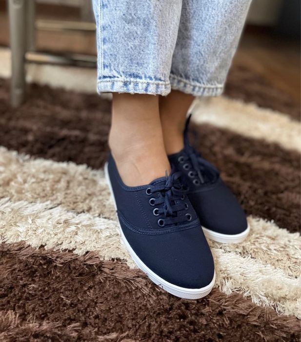 Продам новые текстильные кеды