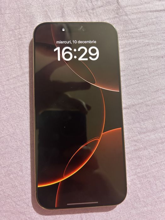 Iphone 16 pro max gold