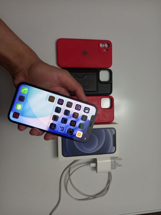 Модел iphone 12.