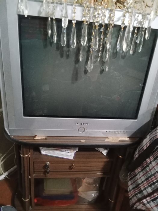 Продам телевизор самсунг