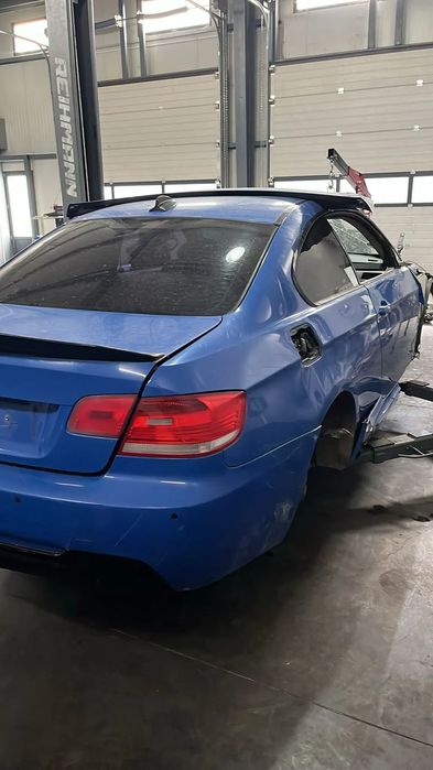 Dezmembram BMW E92 330D Xdrive an fabricatie 2009