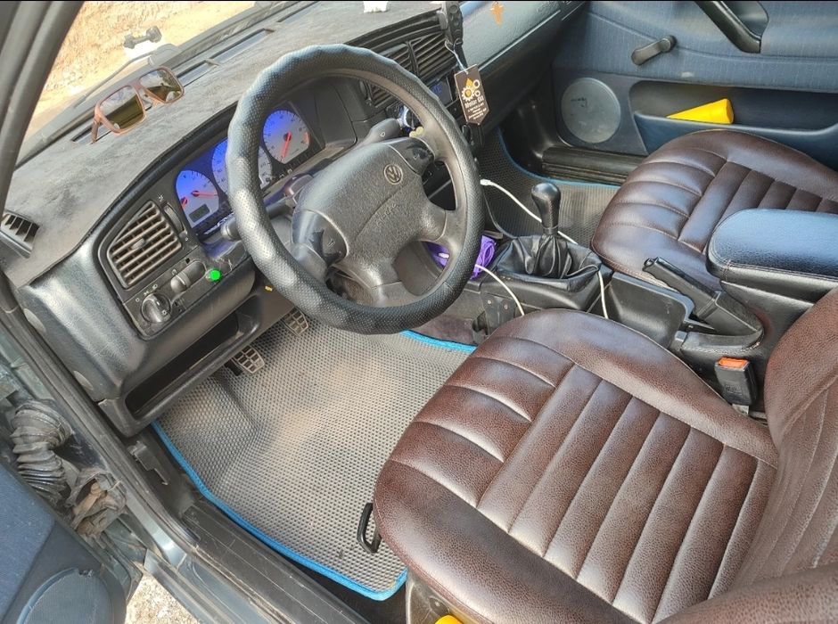 Живой пассат б4 продам