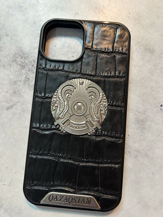 Продам iphone 13 128gb red