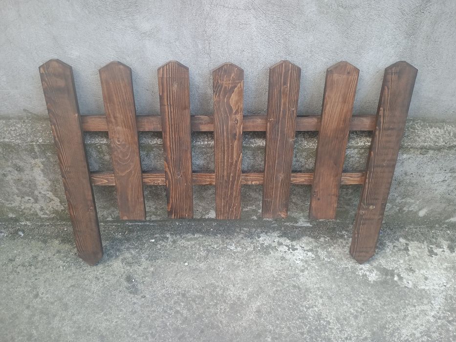 Продавам декоративна дървена ограда