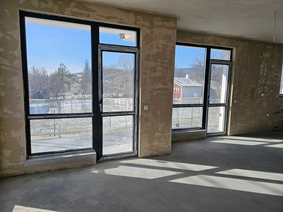 Нова Къща на два етажа в м-ст Траката - гр. Варна