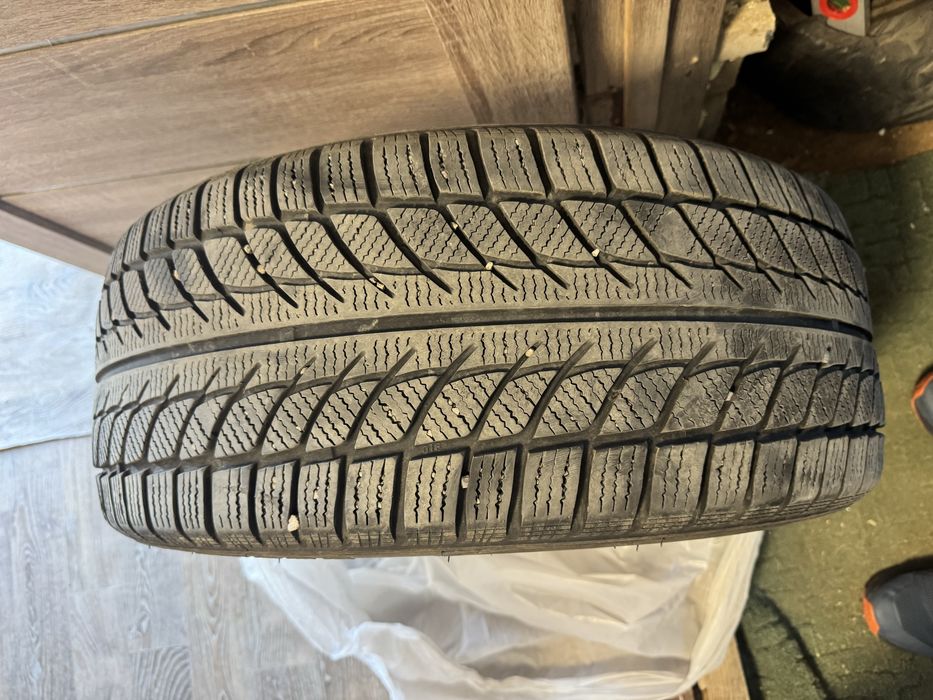 Шины TRAZANO 235/45/R18