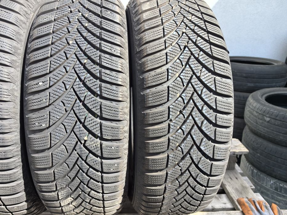 195/65/15 Семперит ДОТ 2024 г - Като нови