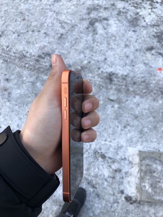 Продам айфон хр в корпусе 17 про