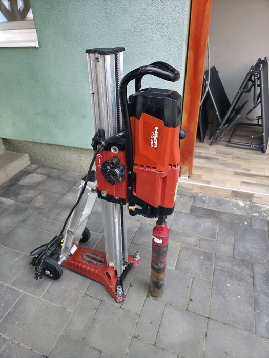 HILTI -  DD-200 .