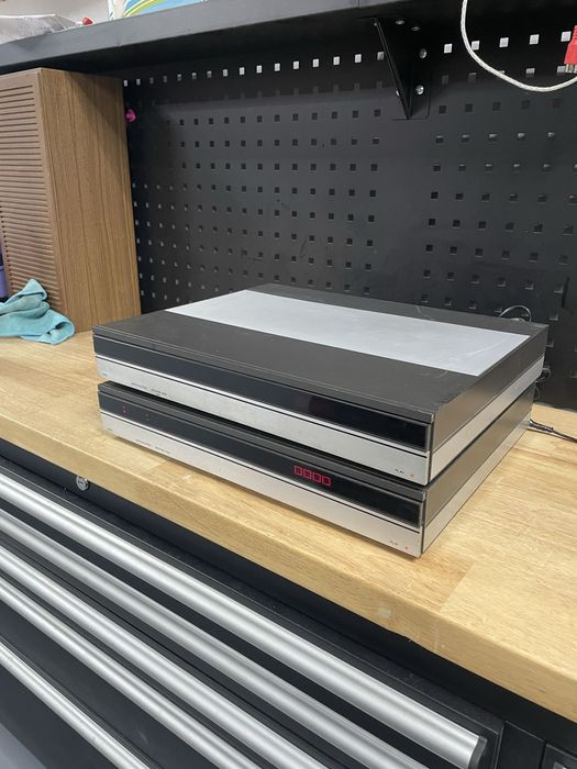 Deck bang olufsen beocord 5000 unul este functional unul nu se prinde