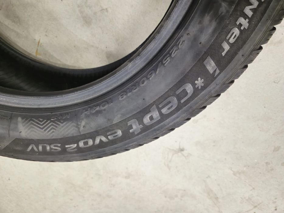 4 anvelope iarna Hankook 225 60 18 stare foarte buna