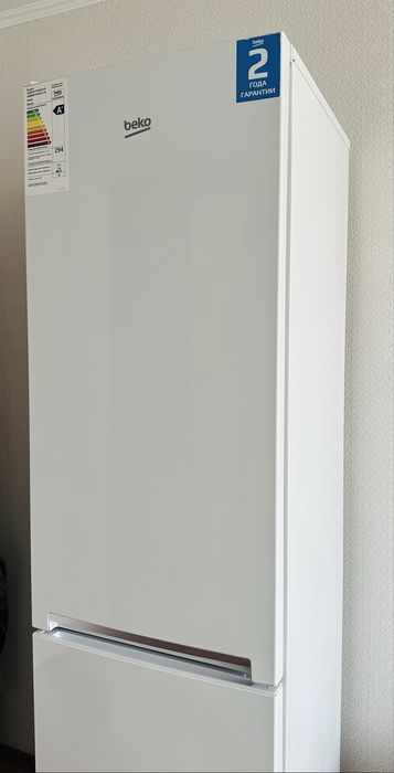 Холодильник с морозильником BEKO