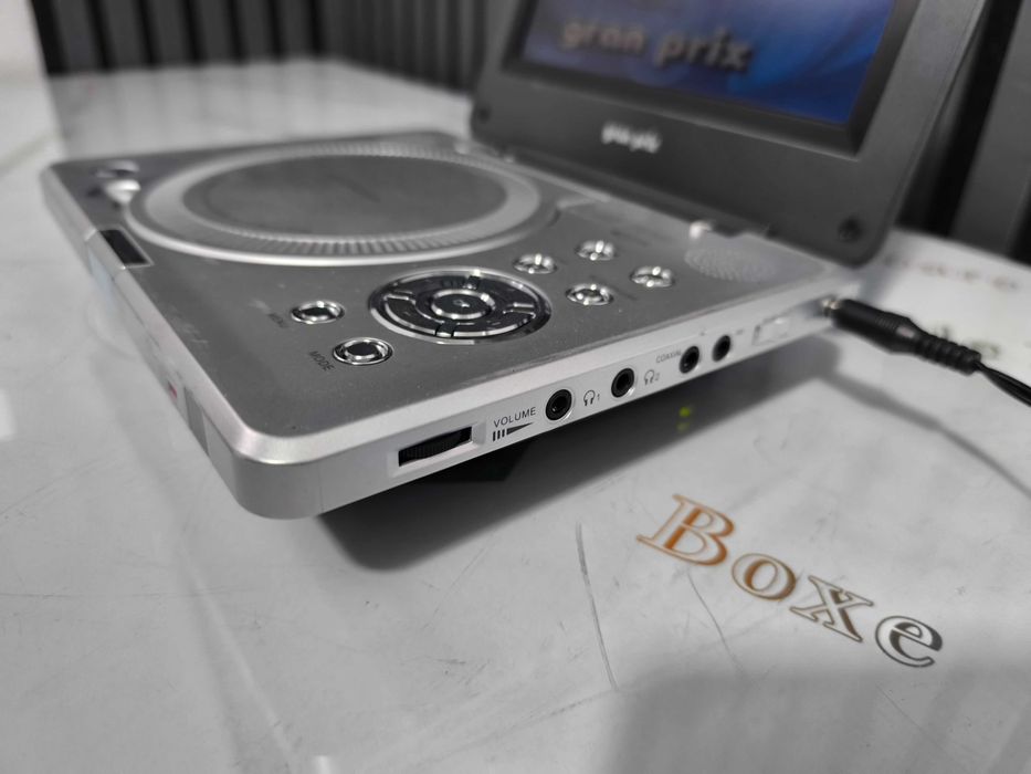 DVD player portabil gran prix PT-3688 DVD USB SD baterie 3100mAh