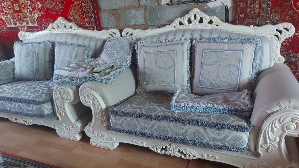 Продам диван   и кресло  хорошее