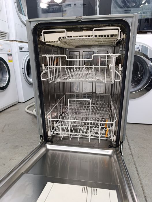 Съдомиялна Miele за пълно вграждане 45см