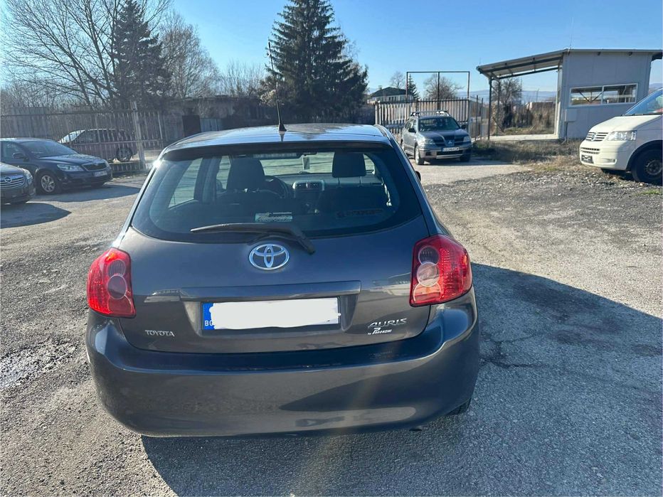 Toyota Auris 1.33 VVT-i  2008 г