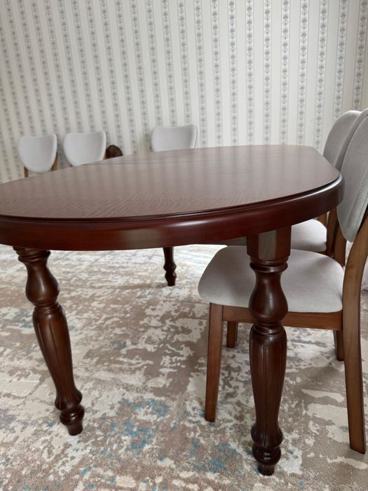 Стол раздвижной в гостиную