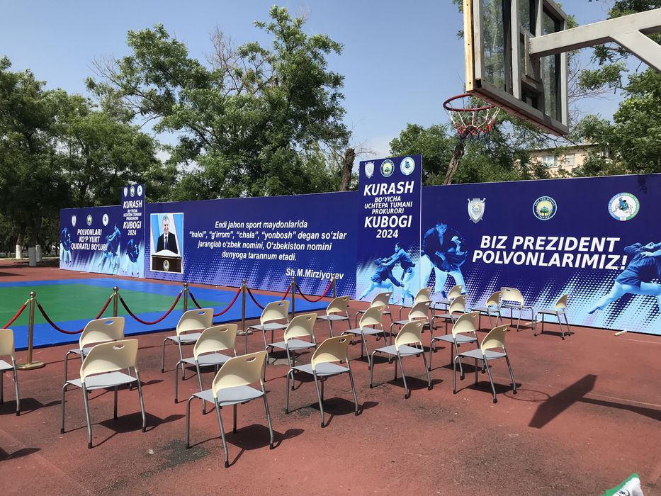 tashqi reklama; banner tablochkalar qogoz va selafan paketlar baner