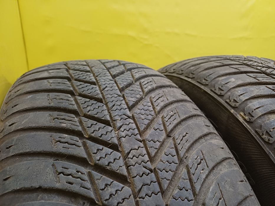 Шины 205/60 R15 Nexen пара.