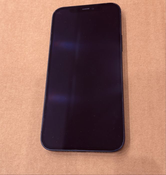 iPhone 12 / 128 GB / Negru / Neverlook