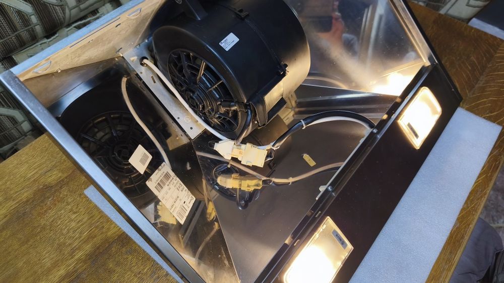 Hotă decorativă ELECTROLUX