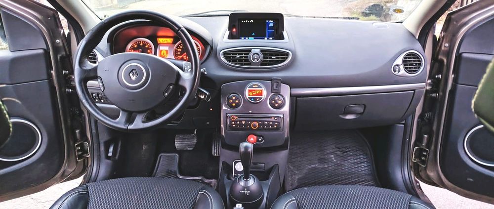 Renalut Clio 3 Anu 2010 Motor 1,5 Dci Diesel AUTOMATĂ Climatronic Ful