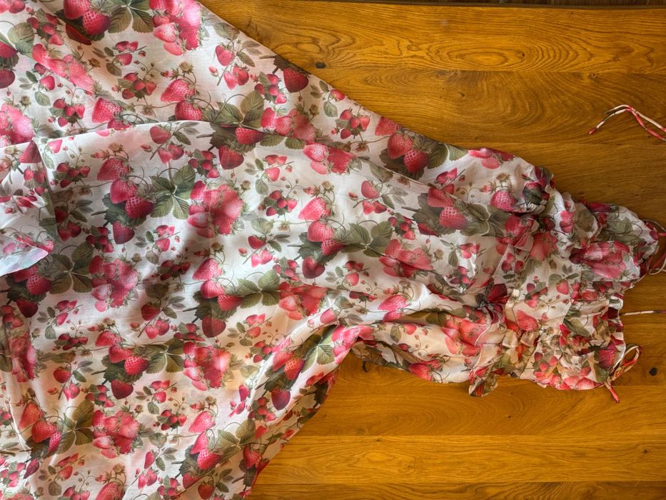 Уникална рокля ягоди от лен