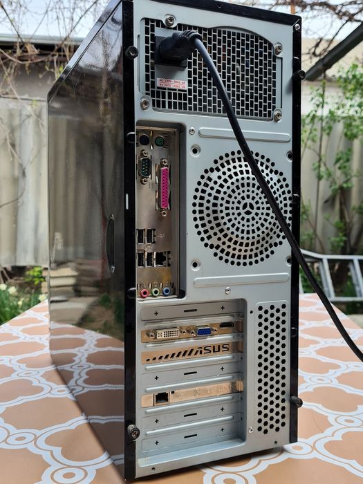 Стационарный компьютер в сборе