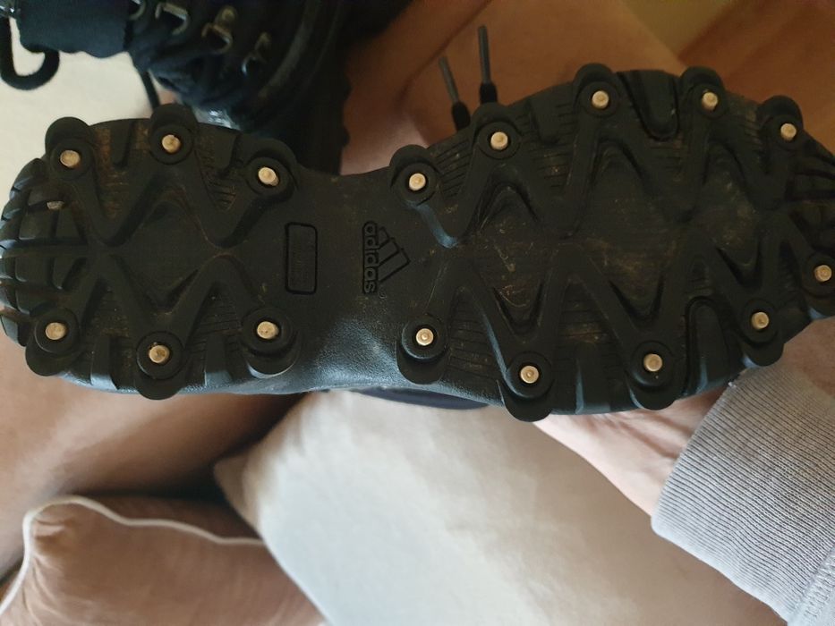 Апрески на Адидас, модел на Стелла Маккартни