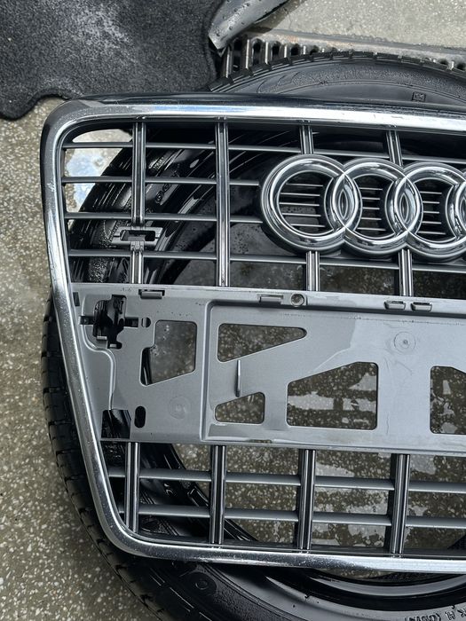 Audi A6/S6 C6 предна маска /решетка ОЕМ