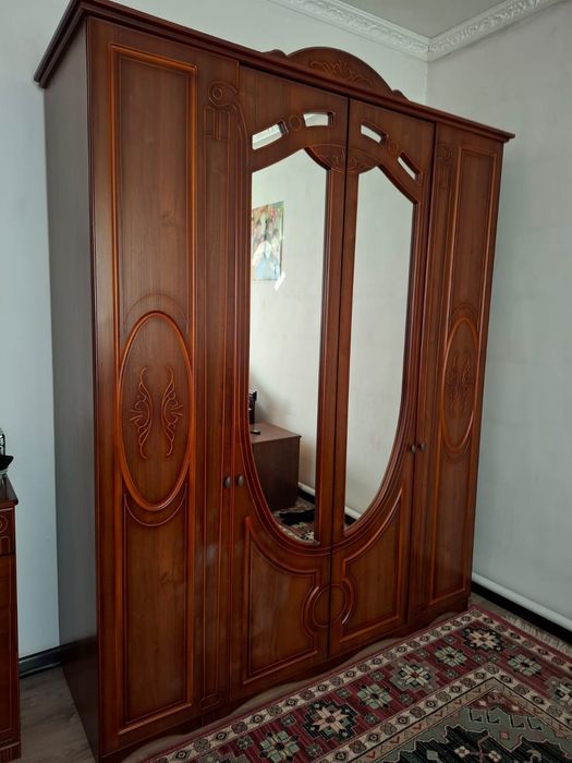 Спальный гарнитур