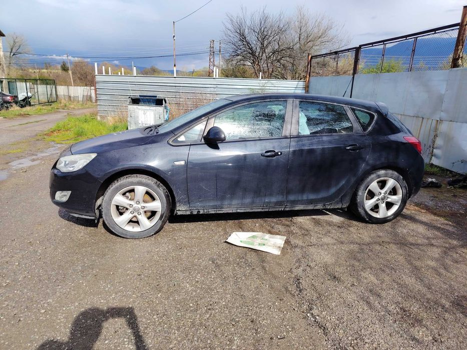 Opel Astra 1,7DTR, Опел Астра на части!
Декември 2012