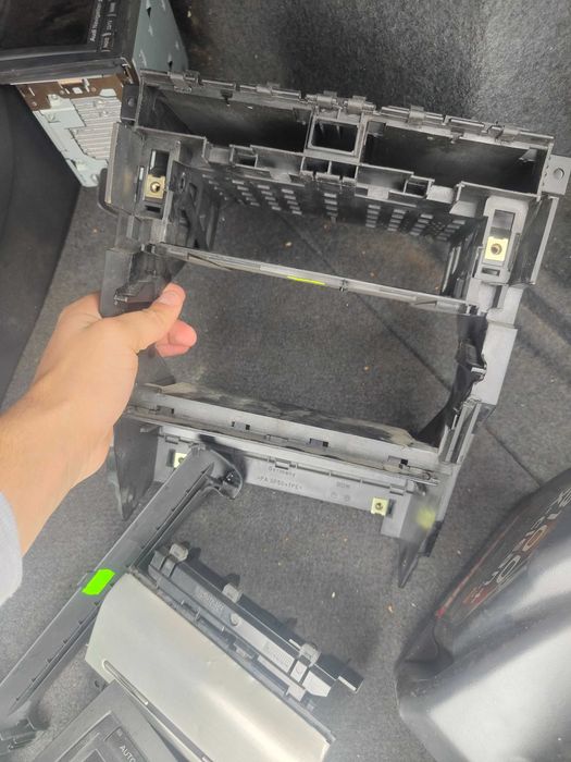 Vând casetofon ventilație și tot chitul