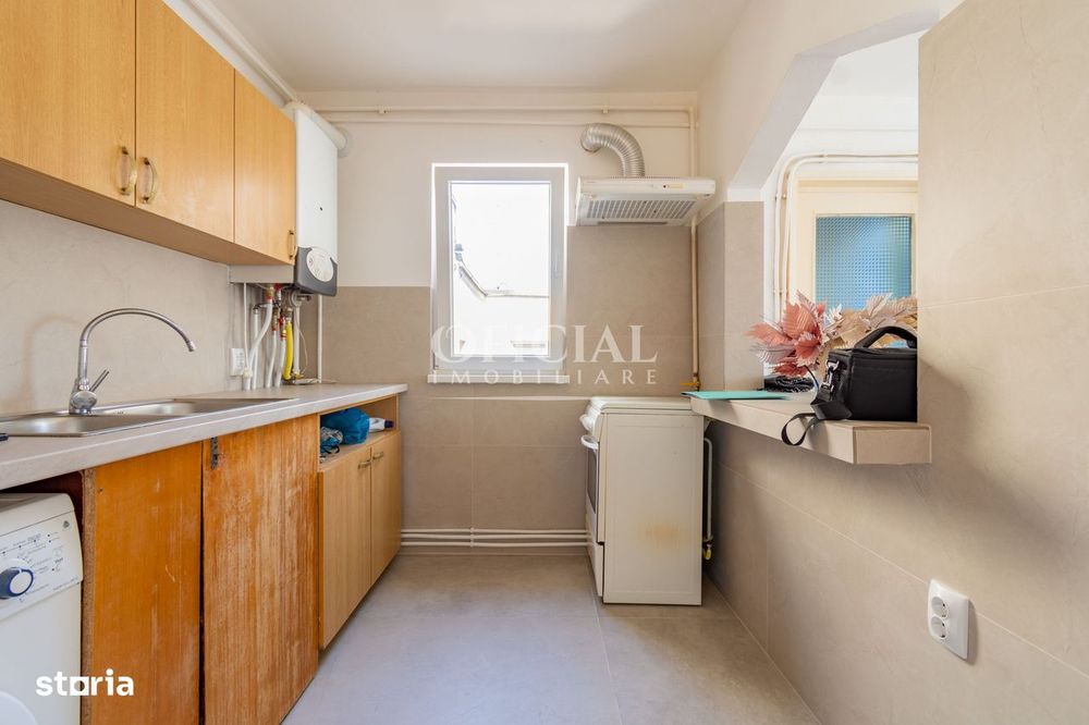Apartament 3 Camere | 43 Mp | Renovat | Centrala | Manastur Mehedinti