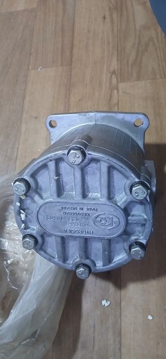 НШ32А-3Л насос шестернный новый